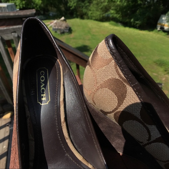 Coach Wedge Classic Style Heels - Picture 5 of 8